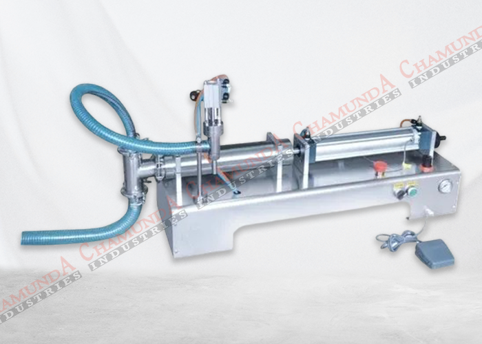 Single Head Liquid Filling Machine
